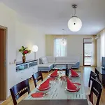 At Lighthouse Golf By Parnas Estate Apartmanhotel *