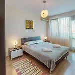 At Lighthouse Golf By Parnas Estate