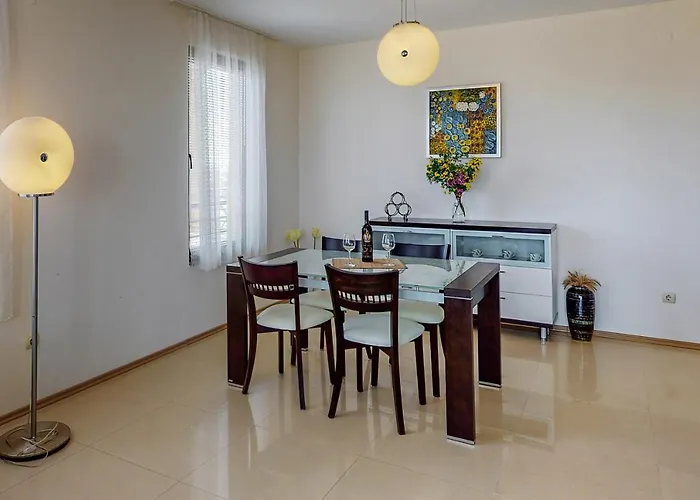 Aparthotel At Lighthouse Golf By Parnas Estate Balchik