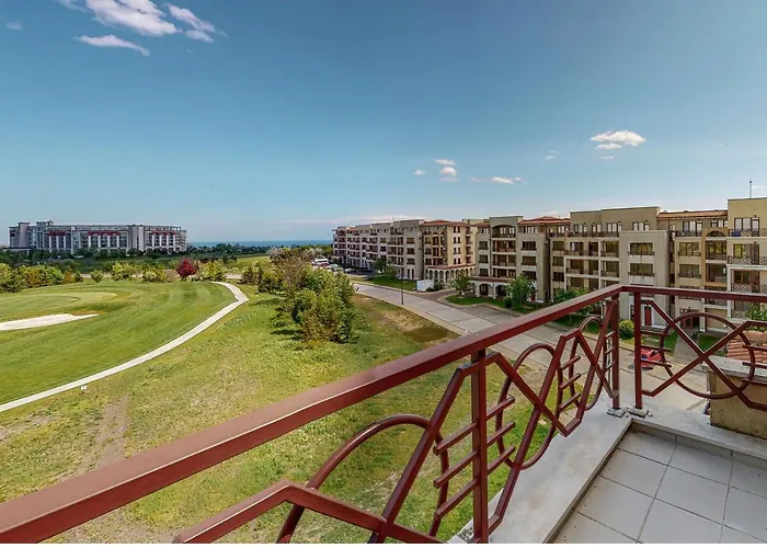 At Lighthouse Golf By Parnas Estate *