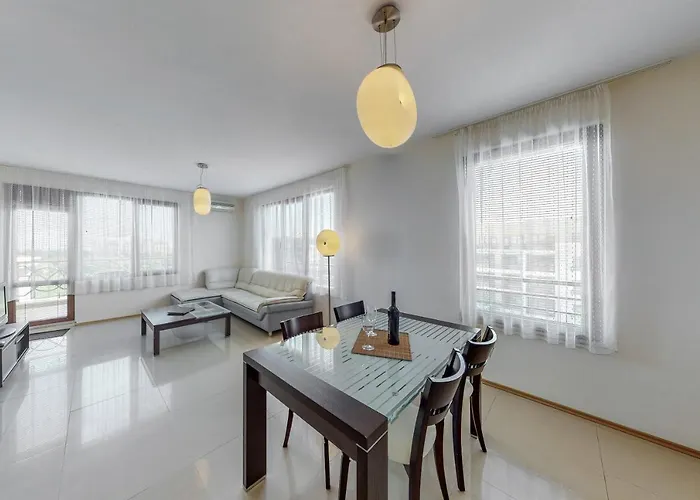 At Lighthouse Golf By Parnas Estate Aparthotel