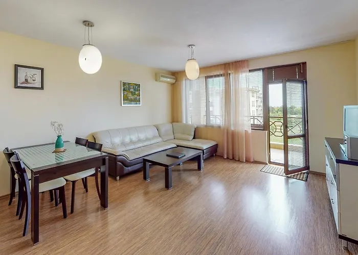 At Lighthouse Golf By Parnas Estate