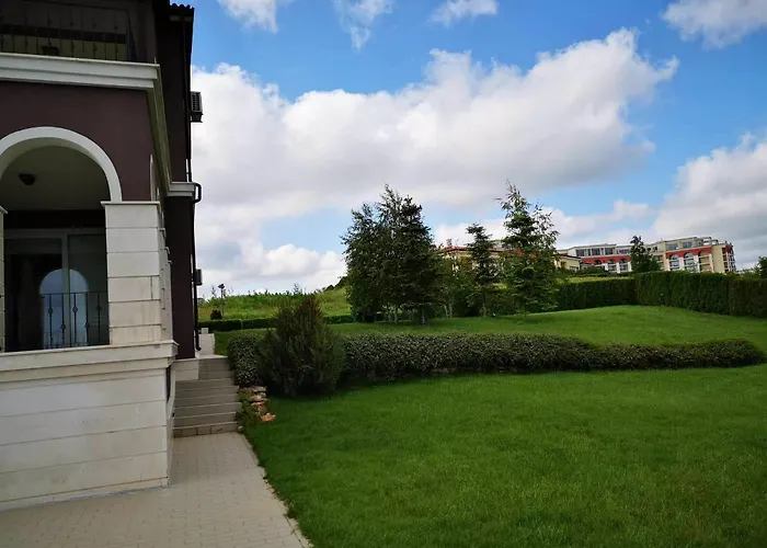 Aparthotel At Lighthouse Golf By Parnas Estate Balchik