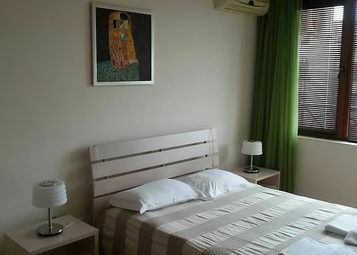 At Lighthouse Golf By Parnas Estate Aparthotel *