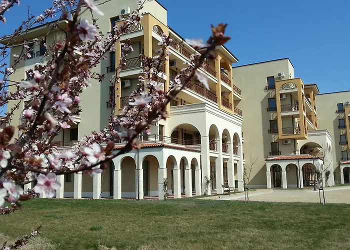 Aparthotel At Lighthouse Golf By Parnas Estate Balchik