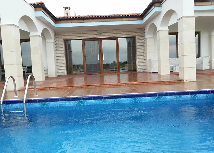 Aparthotel At Lighthouse Golf By Parnas Estate Balchik