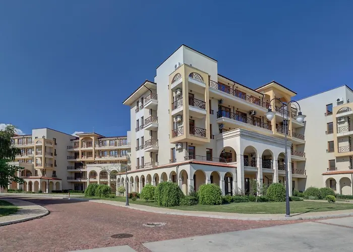 At Lighthouse Golf By Parnas Estate Aparthotel