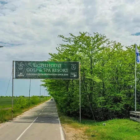 At Lighthouse Golf By Parnas Estate Balchik