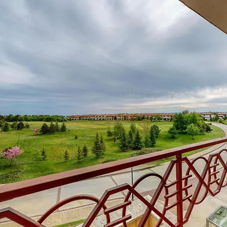 At Lighthouse Golf By Parnas Estate Апартхотел Балчик