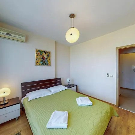 At Lighthouse Golf By Parnas Estate Aparthotel Balchik