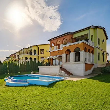 Villa Lighthouse Luxe Estate & Balchik