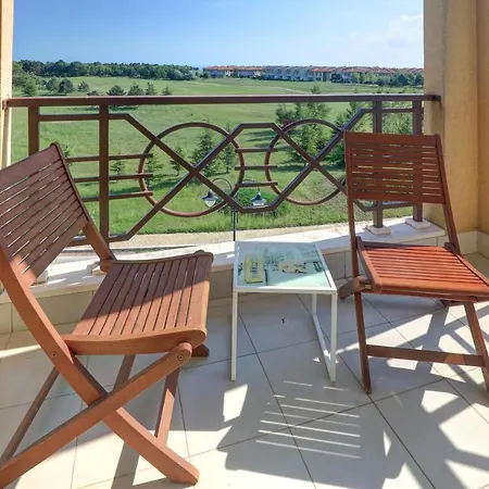 Aparthotel At Lighthouse Golf By Parnas Estate *