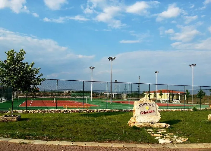 At Lighthouse Golf By Parnas Estate Балчик