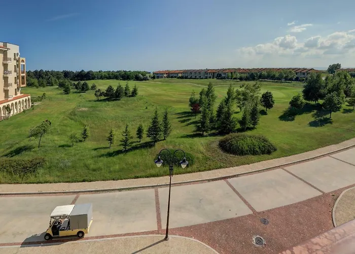 At Lighthouse Golf By Parnas Estate *